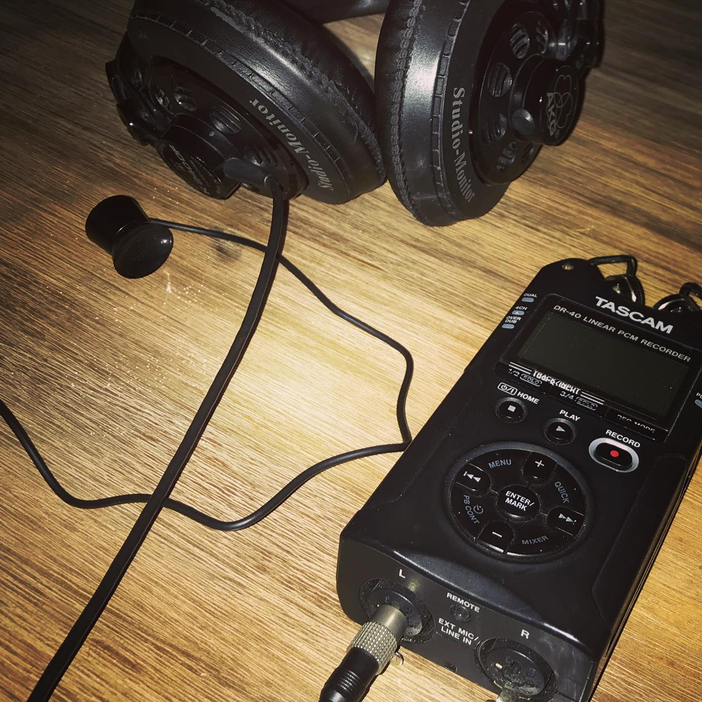 Continuing my way to DAWless... I am happy about the used TASCAM DR40 v2; #eagertofieldrecord #recordelectromagneticfields #recordingsession
